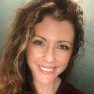 Meet your Posher, Alison